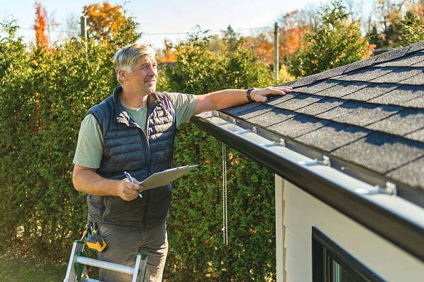 Professional Emergency Roof Repair technician working in Eureka, MT